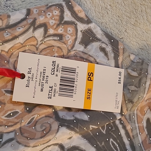 NWT RUBY RD petite S Tunic.  Poly/spandex.  Gray/cream/peach.  Beautiful! - Picture 3 of 4